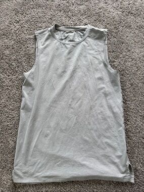 Target Men’s Light Gray Sleeveless Tank Top